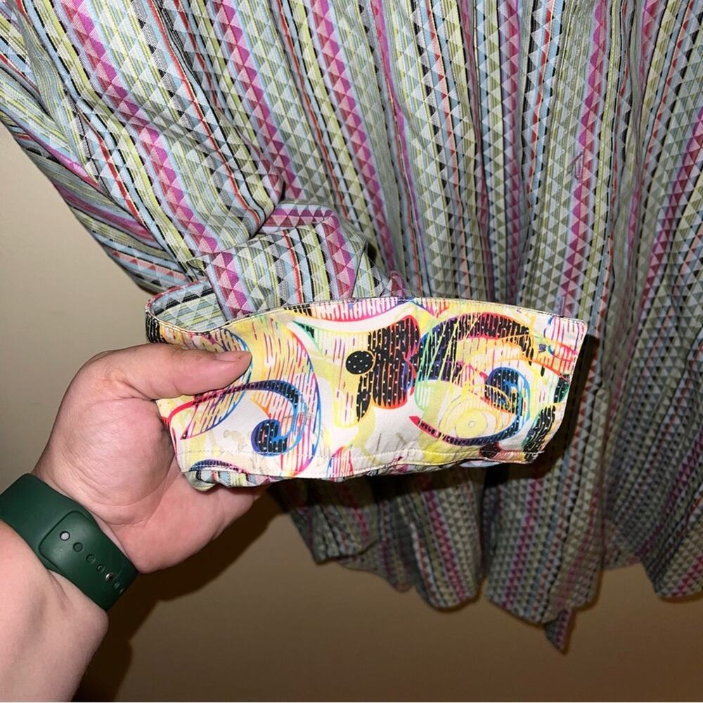 Robert Graham Diamond Pattern Button Down Flip Cu… - image 6